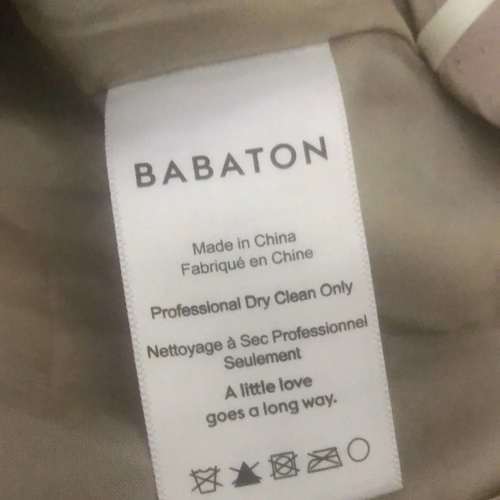 Aritzia babaton high rise pleated beige shorts - Picture 7 of 9